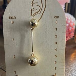 5 for $25

Elegant Gold Drop Earrings